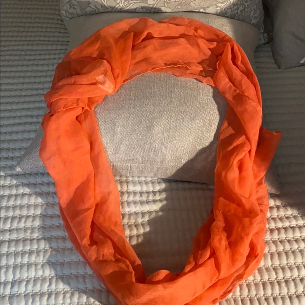 Scarf - Picture 2 of 4